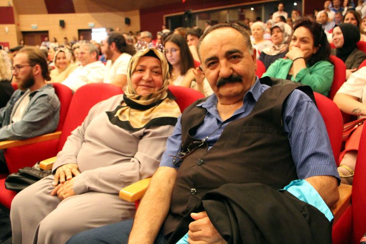 Afla döndüğü üniversiteden 40 yıl sonra mezun oldu