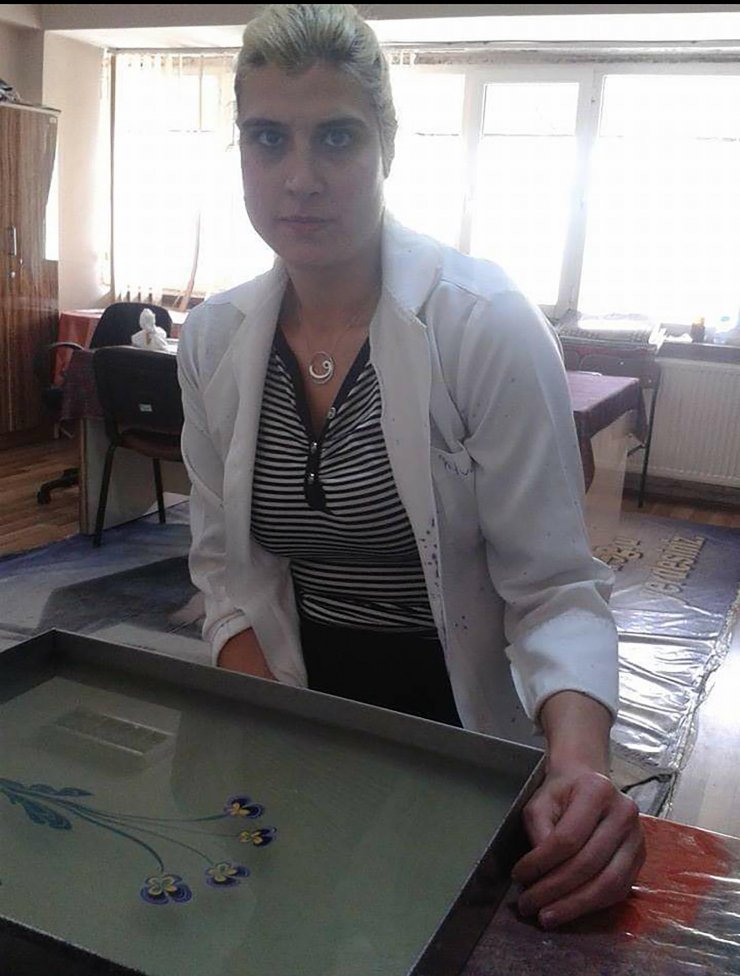 Aynı evde yaşadığı Ayşecik'i öldürdü