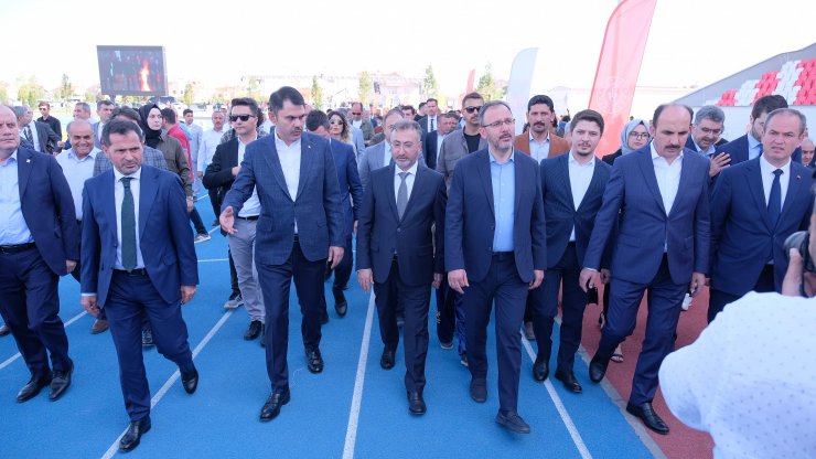 Bakan Kasapoğlu: Yatırımlar, Türkiye'nin spor devriminin en güzel yansımasıdır