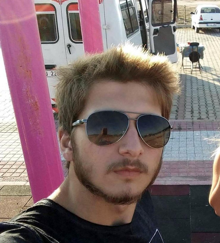 Boşandığı eşinin öldürdüğü Cansu ile oğlu toprağa verildi