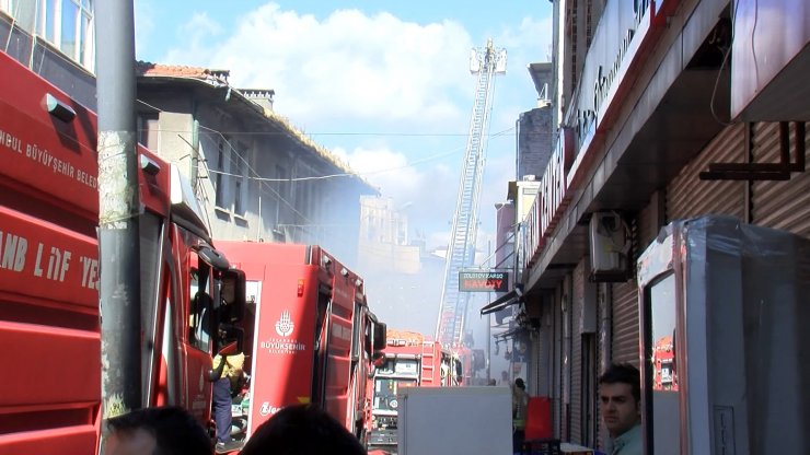 Kaçakçılık Şube Müdürlüğü'ne ait depoda yangın