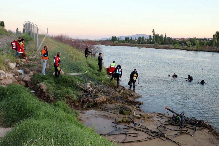 Kayıp Murat'ın cesedine ulaşıldı