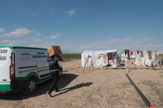Konya’daki Şanlıurfalı mevsimlik tarım işçilerini ziyaret ettiler