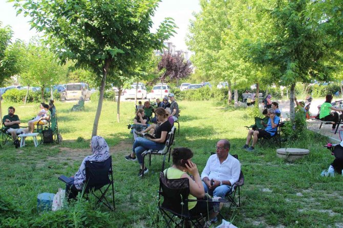 Kulağındaki küpeler sınavı kaçırmasına neden oldu