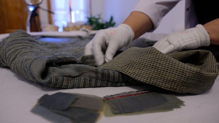 Mevlana'nın restore edilen kıyafetleri, boyu ve kilosunu ortaya çıkardı