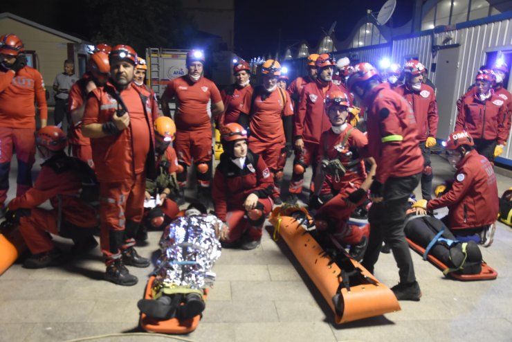 Türkiye'de ilk; yüksek hızlı trende yangın tatbikatı