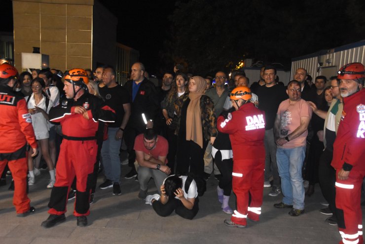 Türkiye'de ilk; yüksek hızlı trende yangın tatbikatı