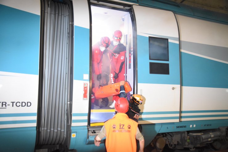 Türkiye'de ilk; yüksek hızlı trende yangın tatbikatı