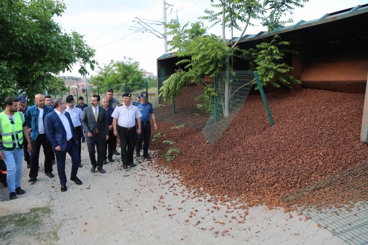 Yozgat'ta yük treninin vagonu devrildi; seferler aksadı