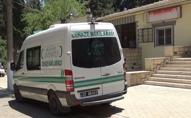 25 yaşındaki genç serinlemek için girdiği nehirde boğuldu