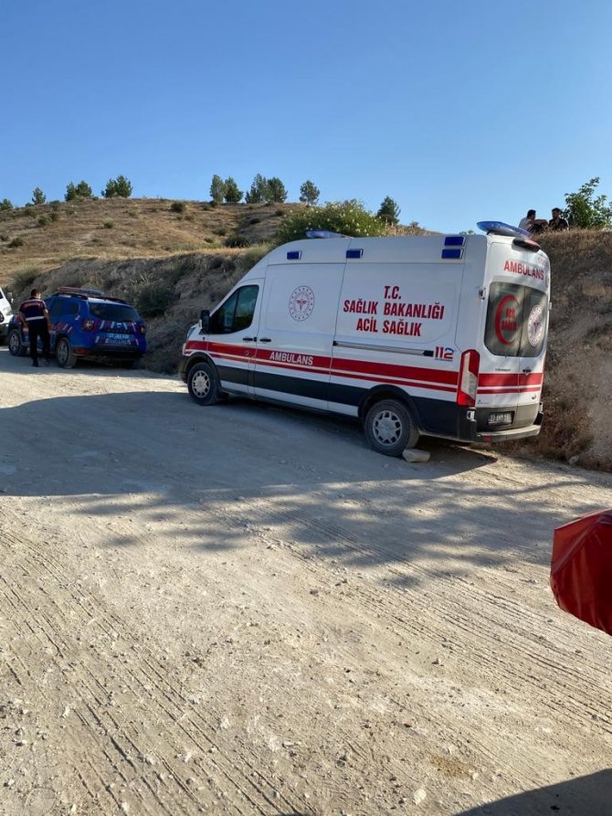 25 yaşındaki genç serinlemek için girdiği nehirde boğuldu