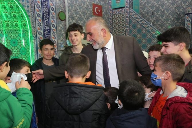 40 gün camiye giden çocuklar bisiklet kazanacak