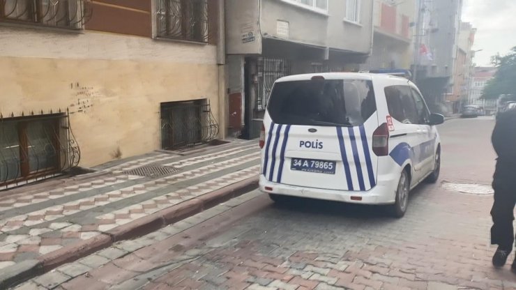 Evinde ölü bulundu; eşi gözaltına alındı