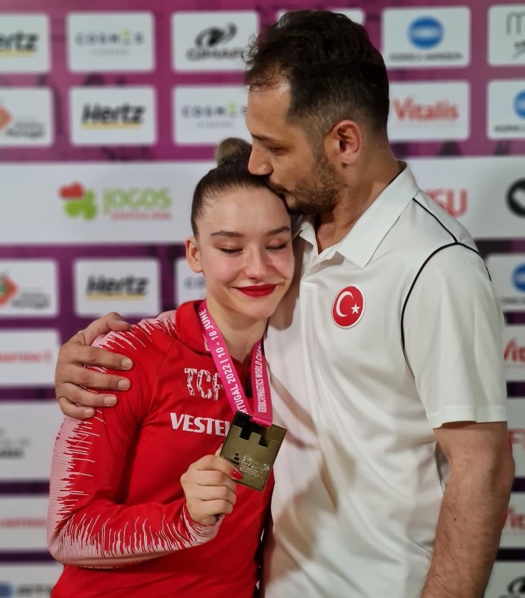 Manisa Ayşe Begüm'le gururlu