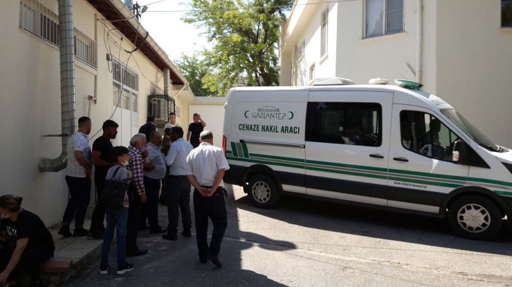 Serinlemek için girdiği nehirde boğuldu