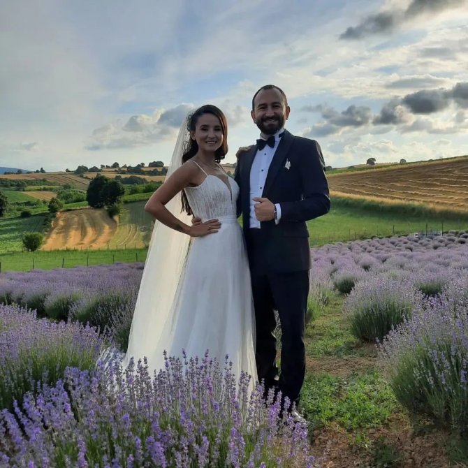 Tarlasının 5 dönümünü lavanta bahçesine çevirdi, ilgi odağı oldu