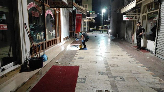 Tartıştığı şahıs tarafından silahlı vurulan genç hayatını kaybetti