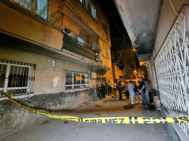 Aile meclisinde ölüm kararı verilen eski eşini; kara çarşaf giyerek vurmaya gitmiş