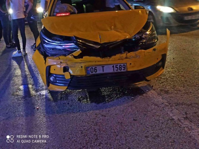 Ankara’da 5 araçlı zincirleme trafik kazası