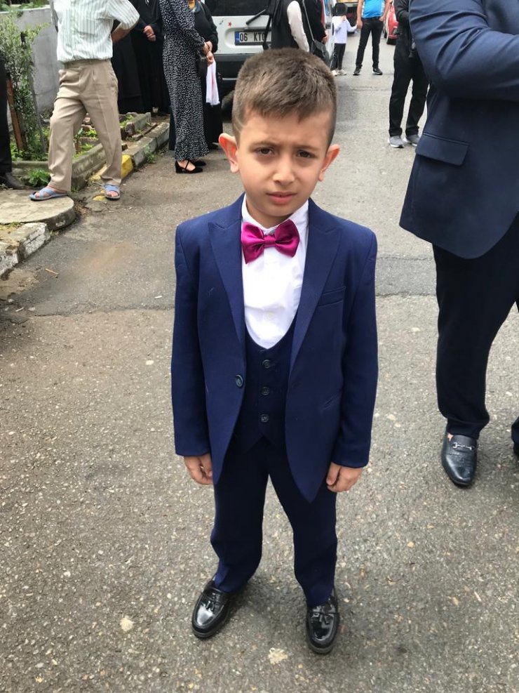 Boğazına kiraz kaçan çocuk öldü 