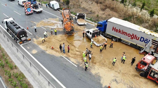 İki TIR çarpıştı: 1 ölü