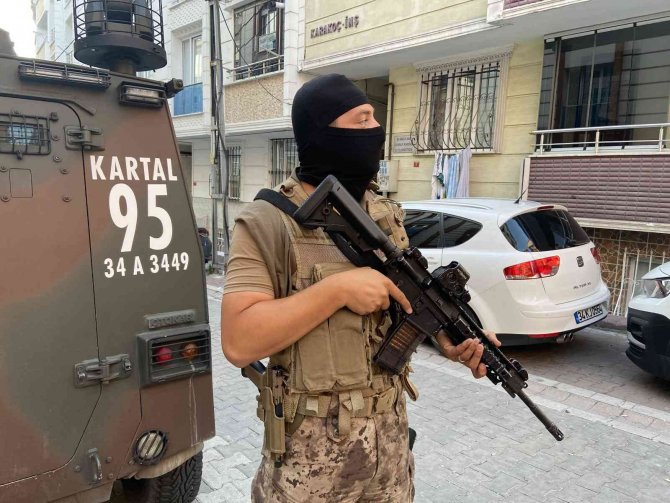 İstanbul’da uyuşturucu tacirlerine helikopter destekli eş zamanlı operasyon