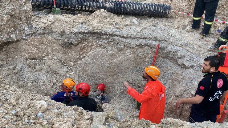 Kanalizasyon çalışmasında toprak kaydı: 1 ölü, 1 yaralı