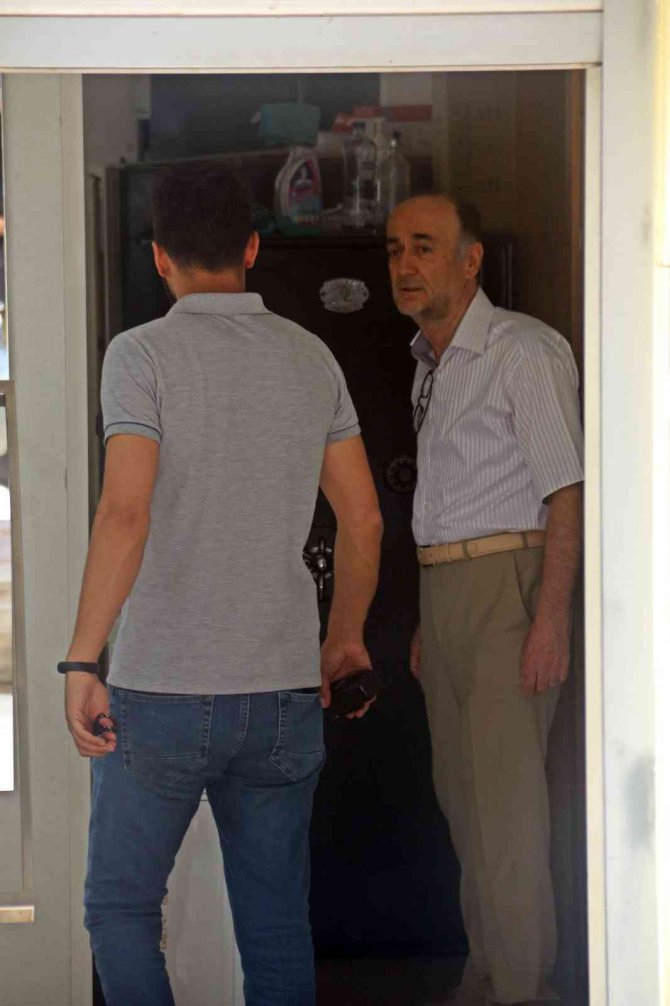 Kuyumcuyu soymak istedi, sert kayaya çarptı