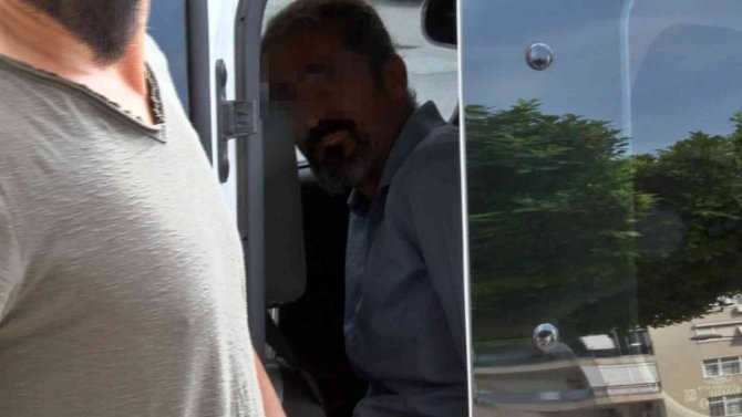 Kuyumcuyu soymak istedi, sert kayaya çarptı