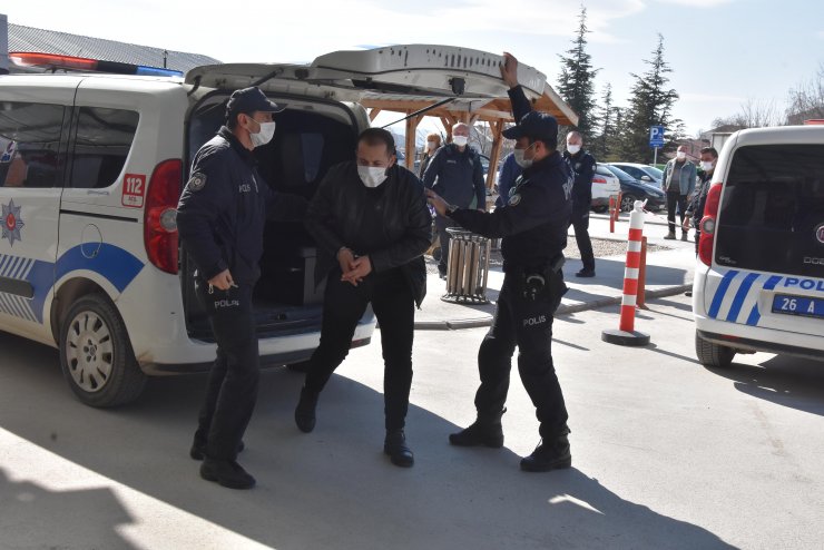 Otobüs şoförünü bıçakla yaralayan sanığa tahliye