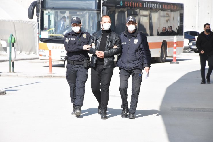 Otobüs şoförünü bıçakla yaralayan sanığa tahliye