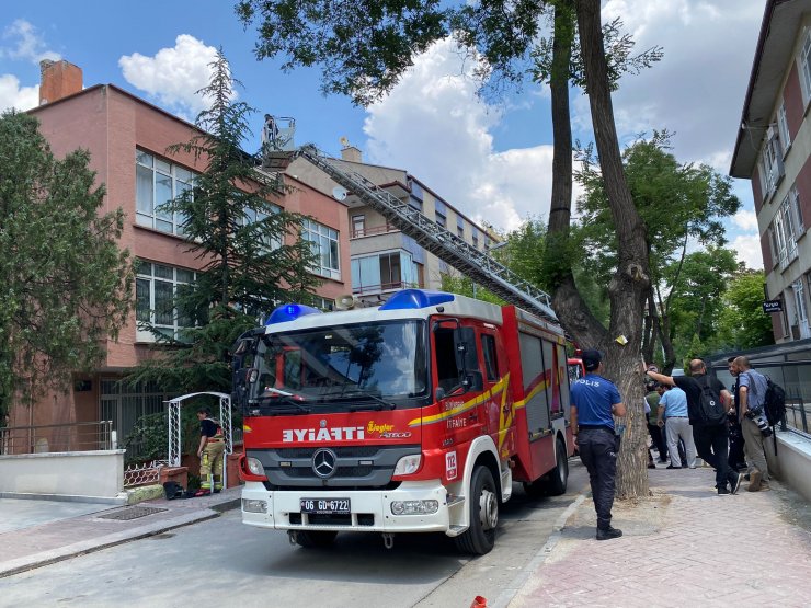 2 katlı binanın terasında yangın