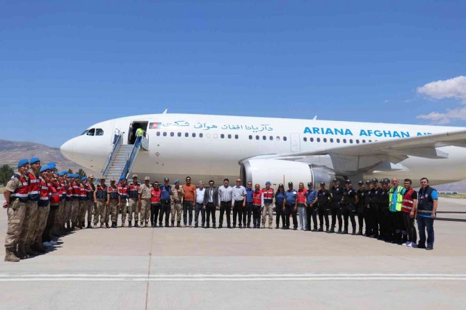 3 günde bin 135 kaçak göçmen sınır dışı edildi