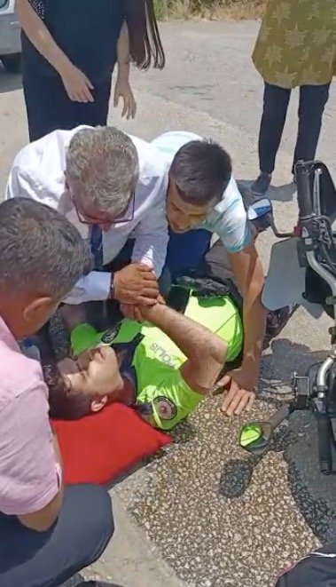 Kazada yaralanan polisin elini tutan vatandaş başından ayrılmadı