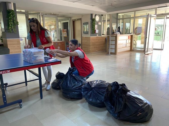 Sınav kalemleri ihtiyaç sahibi öğrenciler için toplandı