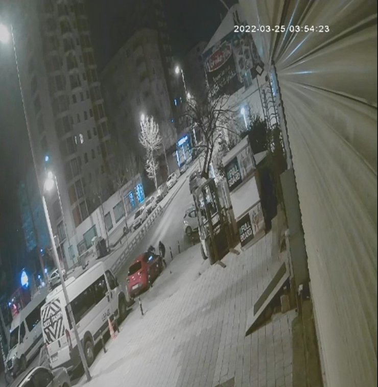 Far hırsızları kamerada