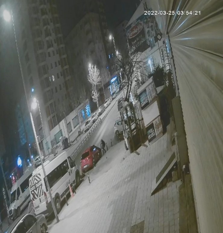 Far hırsızları kamerada