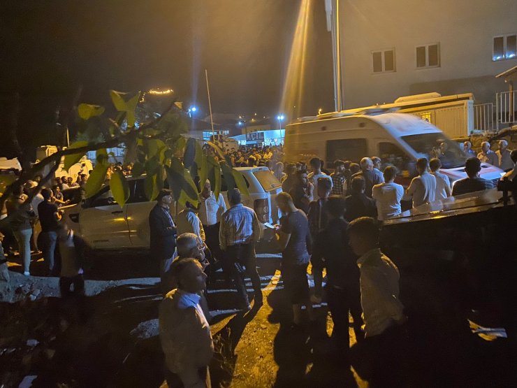 Hakkari'de iki grup arasında bıçaklı kavga: 1 ölü