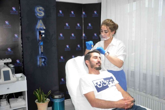 Kurduğu güzellik merkeziyle hem patron hem istihdam kapısı oldu