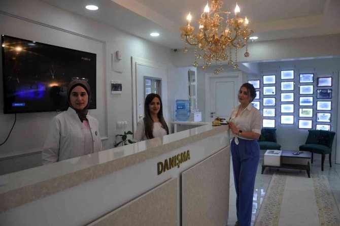 Kurduğu güzellik merkeziyle hem patron hem istihdam kapısı oldu