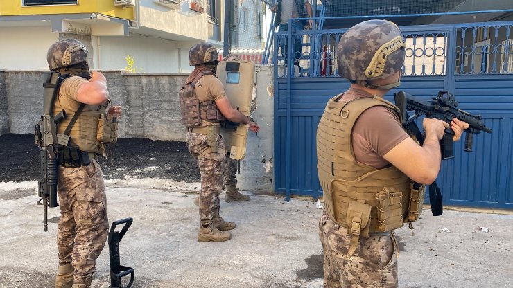 Osmaniye ve Adana'da uyuşturucu satıcılarına operasyon: 9 gözaltı
