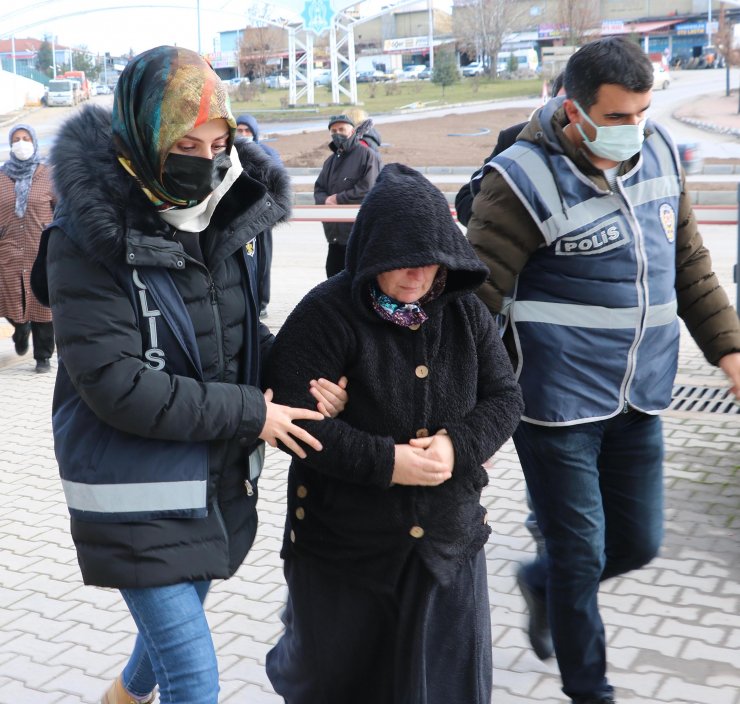 Şiddet uygulayan kocasını öldüren Fatma tahliye edildi, kayınvalidesi sevinçten ağladı