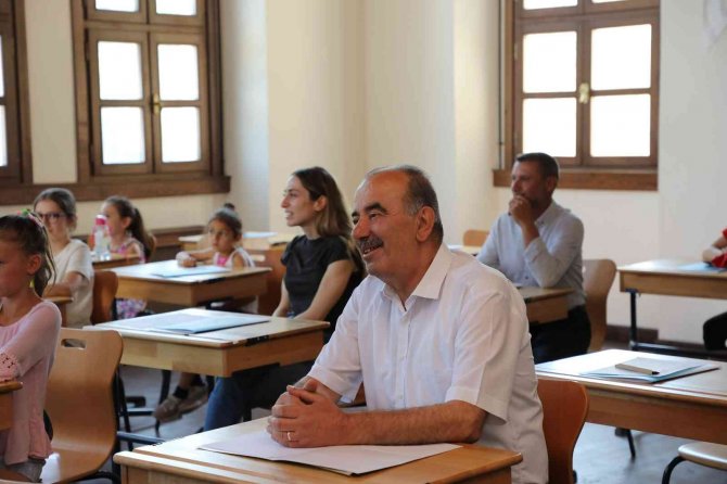 Taş Mektep Akademi yaz kursları başladı