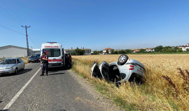 Arı paniği, kazaya neden oldu: 3 yaralı 