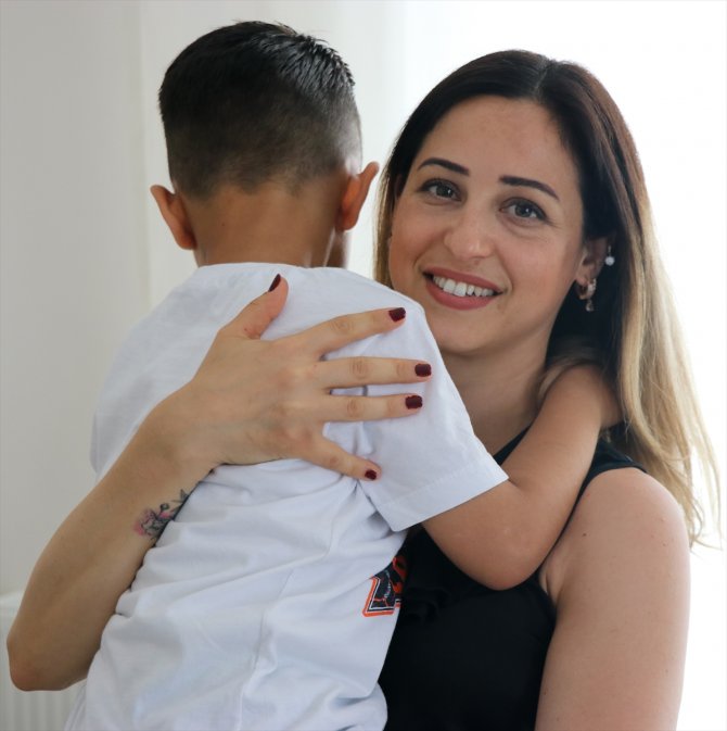 Sevgi evinde tanıştığı çocuk, hayatının anlamı oldu