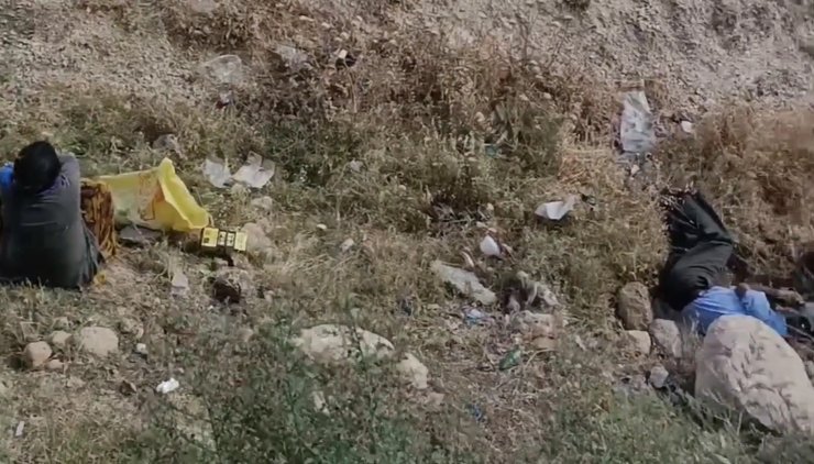 Devrilen sepetli motosikletin sürücüsü kurtarılamadı