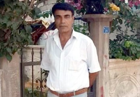 Devrilen sepetli motosikletin sürücüsü kurtarılamadı