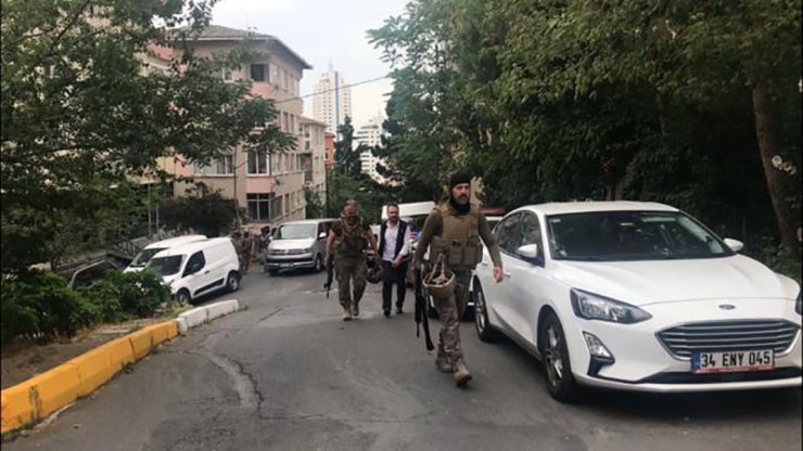 Evde zorla tutulan kadını özel hareket kurtardı