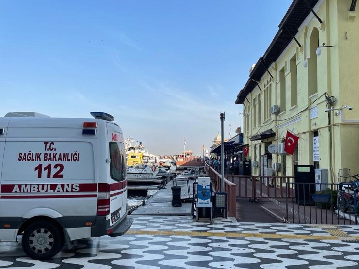 İzmir'de denizde erkek cesedi bulundu