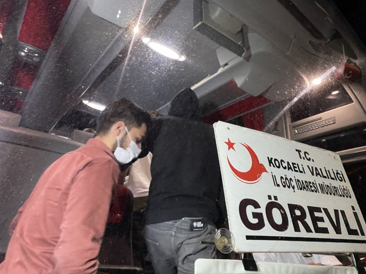 136 düzensiz göçmen ülkesine gönderildi